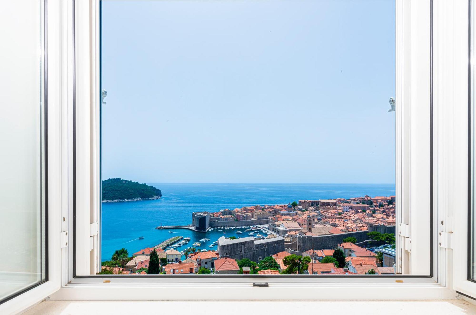 Chill Out - Old Town & Seaview