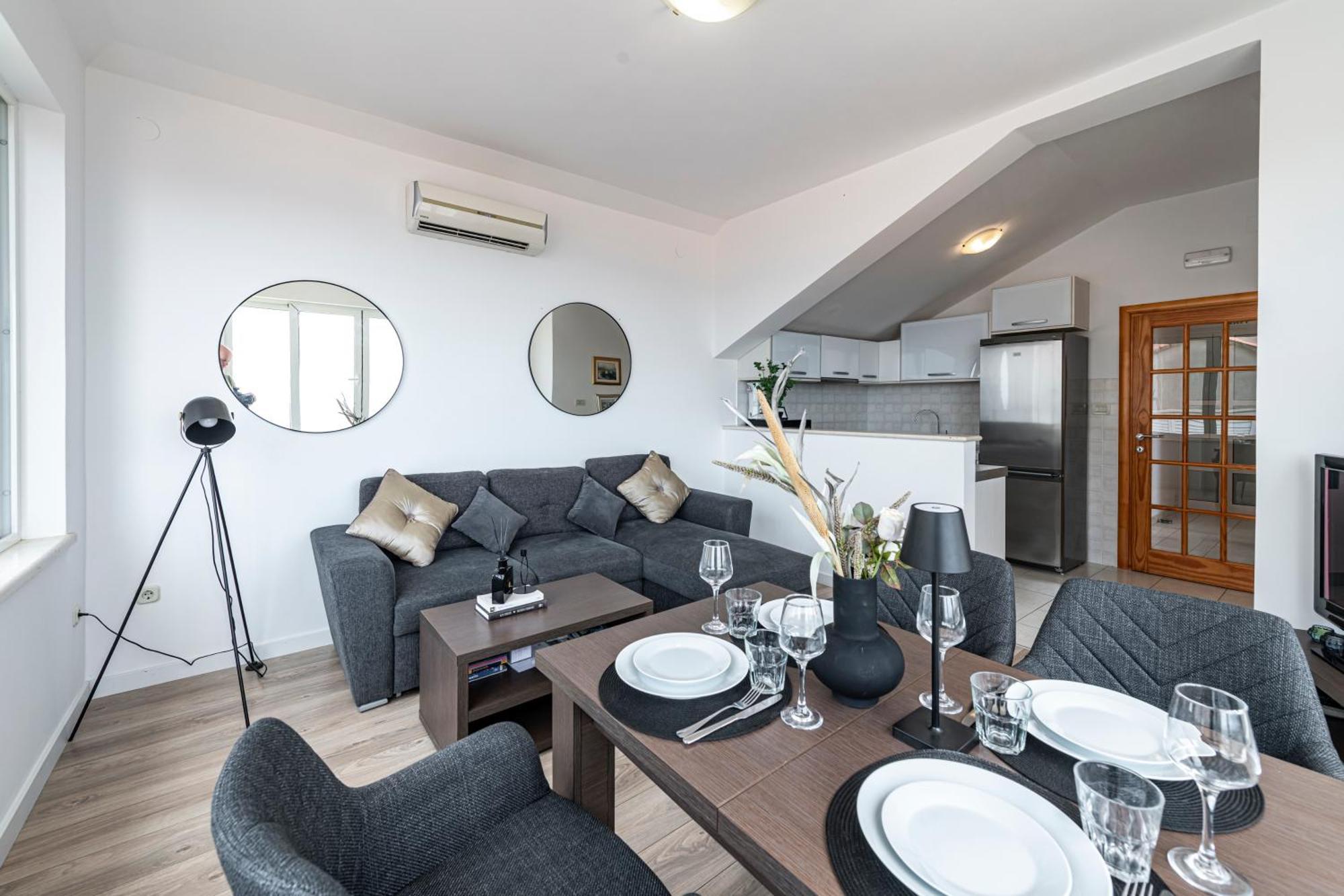 Chill Out - Old Town & Seaview Apartment *